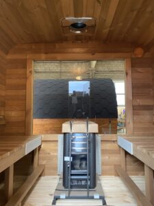 Stort glass 120×148 cm.